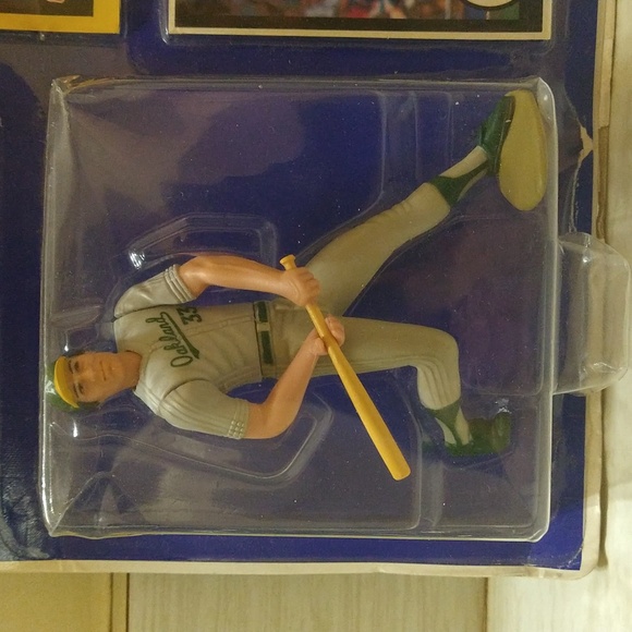Vintage 1990 Staring Lineup Jose Canseco Action Figure Kenner - Picture 2 of 5